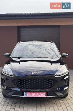 Внедорожник / Кроссовер Ford Escape 2021 в 