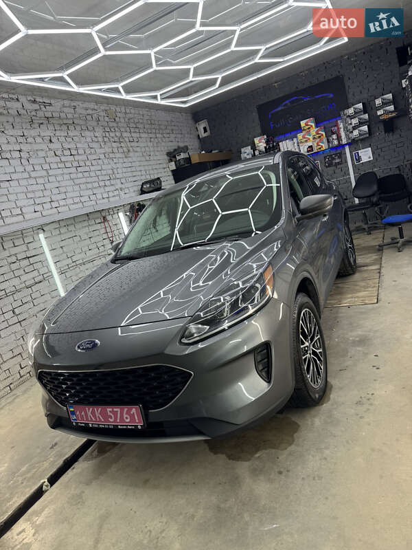 Внедорожник / Кроссовер Ford Escape 2022 в 