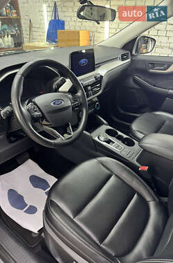 Внедорожник / Кроссовер Ford Escape 2022 в 