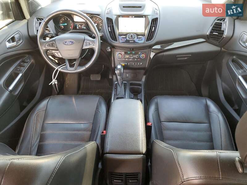 Внедорожник / Кроссовер Ford Escape 2018 в Черновцах