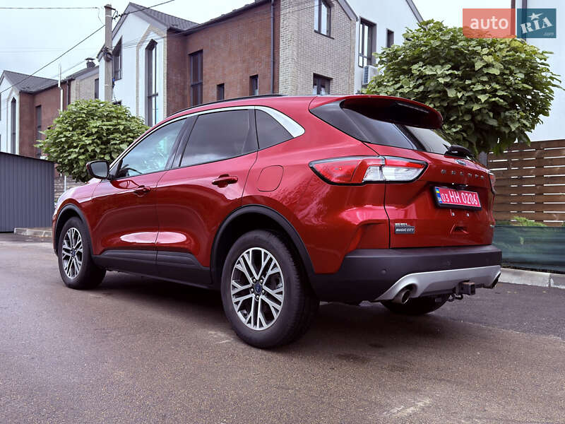 Внедорожник / Кроссовер Ford Escape 2020 в Киеве