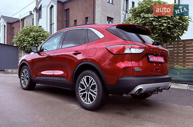 Внедорожник / Кроссовер Ford Escape 2020 в 