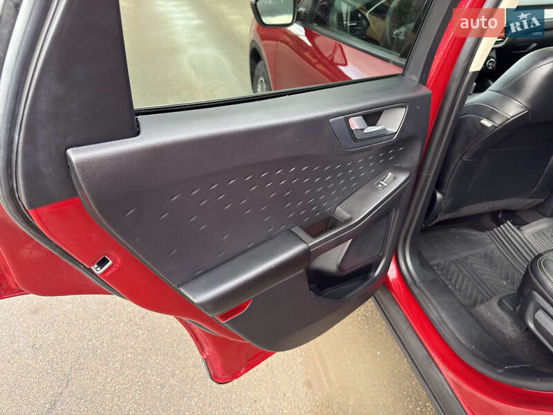Внедорожник / Кроссовер Ford Escape 2020 в Киеве