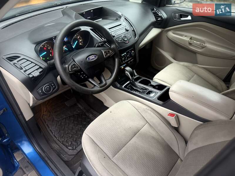 Внедорожник / Кроссовер Ford Escape 2018 в Львове