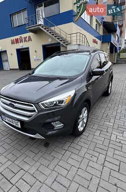 Позашляховик / Кросовер Ford Escape 2017 в Запоріжжі