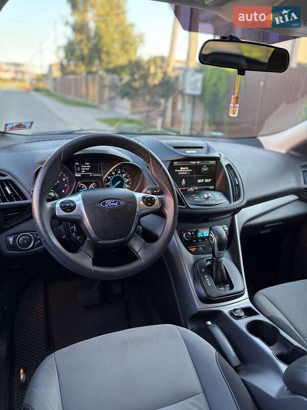 Внедорожник / Кроссовер Ford Escape 2015 в Киеве
