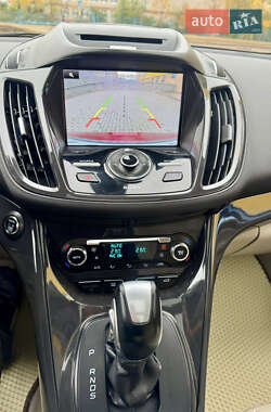 Внедорожник / Кроссовер Ford Escape 2014 в 