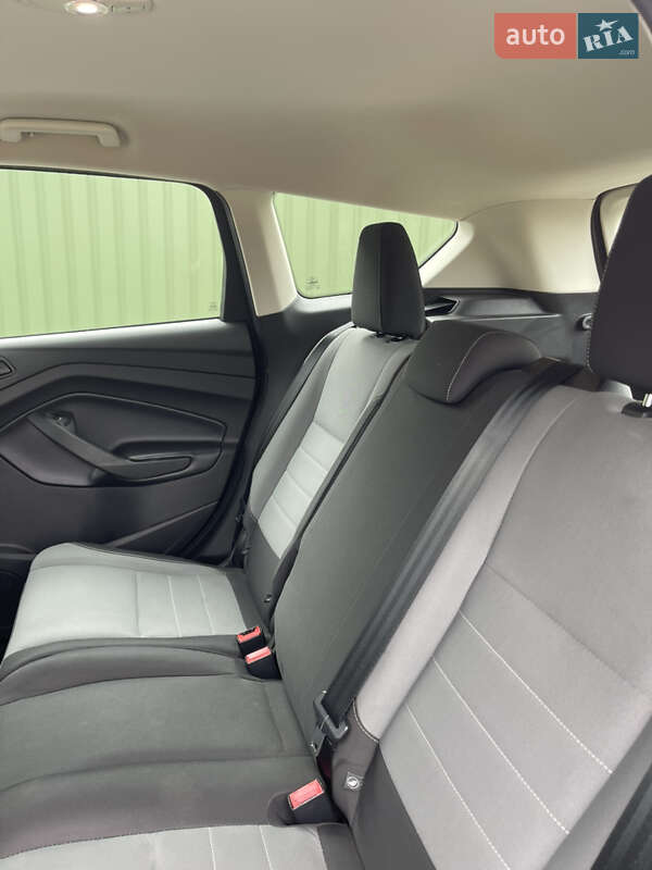 Внедорожник / Кроссовер Ford Escape 2017 в Киеве