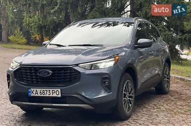 Позашляховик / Кросовер Ford Escape 2023 в 