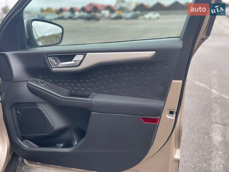 Позашляховик / Кросовер Ford Escape 2020 в Вінниці