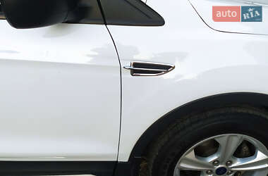 Внедорожник / Кроссовер Ford Escape 2014 в 
