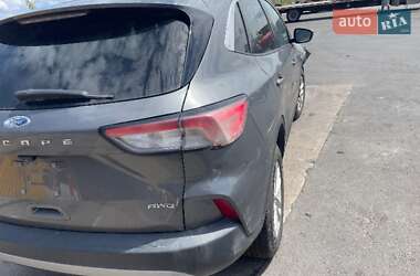 Внедорожник / Кроссовер Ford Escape 2021 в 