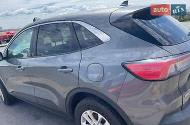 Внедорожник / Кроссовер Ford Escape 2021 в 
