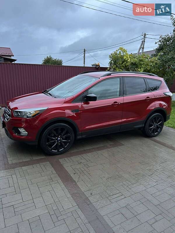 Позашляховик / Кросовер Ford Escape 2017 в Львові фото 35 Позашляховик / Кросовер Ford Escape 2017 в Львові