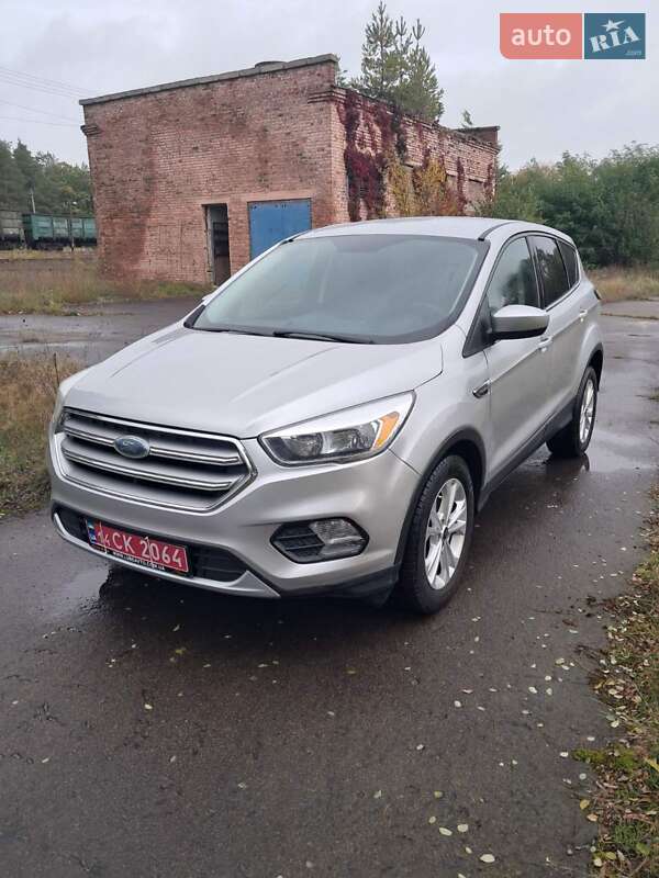 Внедорожник / Кроссовер Ford Escape 2017 в Сосновке