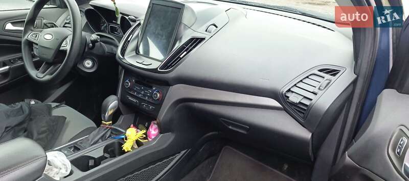 Внедорожник / Кроссовер Ford Escape 2017 в Шостке фото 4 Внедорожник / Кроссовер Ford Escape 2017 в Шостке