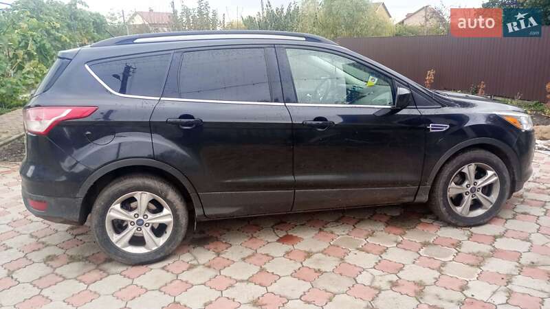 Внедорожник / Кроссовер Ford Escape 2015 в Измаиле