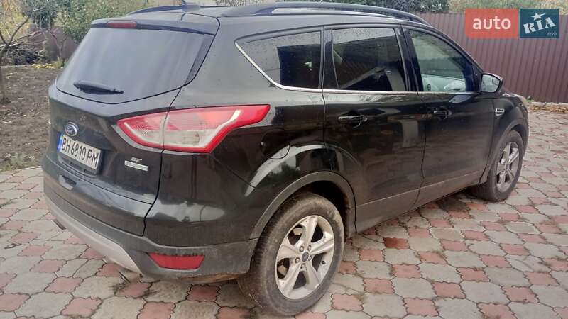 Внедорожник / Кроссовер Ford Escape 2015 в Измаиле