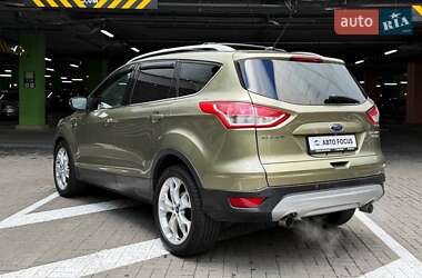 Внедорожник / Кроссовер Ford Escape 2013 в 