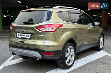 Внедорожник / Кроссовер Ford Escape 2013 в 