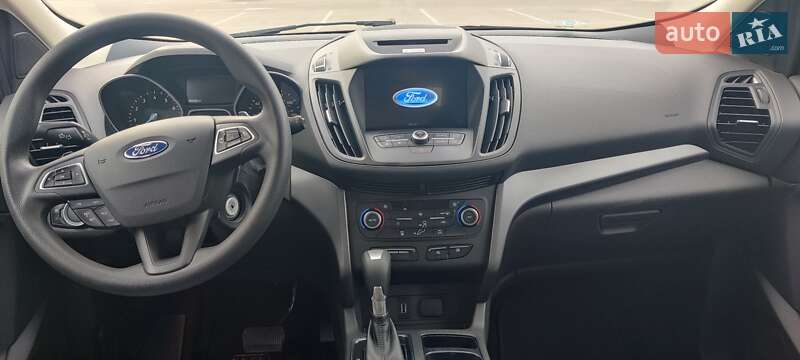 Позашляховик / Кросовер Ford Escape 2017 в Києві