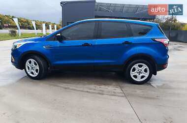 Внедорожник / Кроссовер Ford Escape 2016 в 
