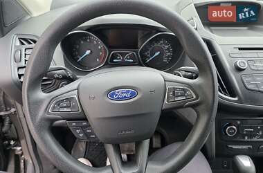 Внедорожник / Кроссовер Ford Escape 2016 в 