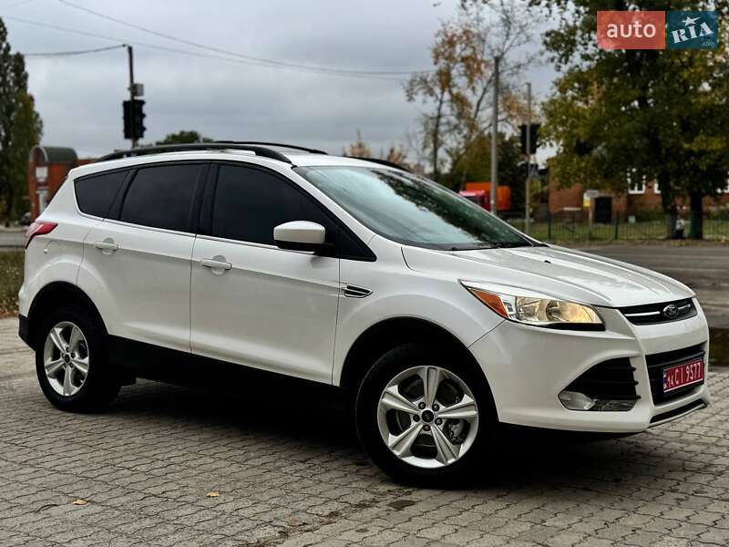 Внедорожник / Кроссовер Ford Escape 2014 в 