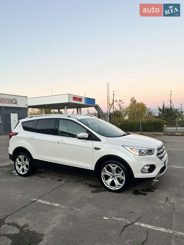 Внедорожник / Кроссовер Ford Escape 2018 в Килии фото 6 Внедорожник / Кроссовер Ford Escape 2018 в Килии