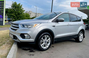 Внедорожник / Кроссовер Ford Escape 2019 в 