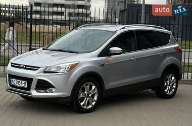 Позашляховик / Кросовер Ford Escape 2013 в 