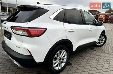 Внедорожник / Кроссовер Ford Escape 2019 в 