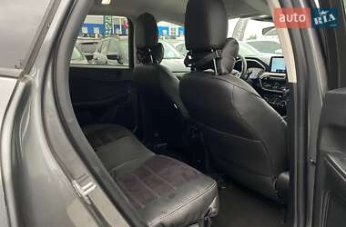 Позашляховик / Кросовер Ford Escape 2022 в 
