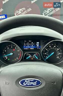 Позашляховик / Кросовер Ford Escape 2017 в 