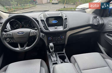 Внедорожник / Кроссовер Ford Escape 2019 в 