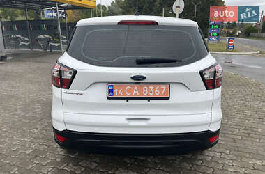 Внедорожник / Кроссовер Ford Escape 2017 в 
