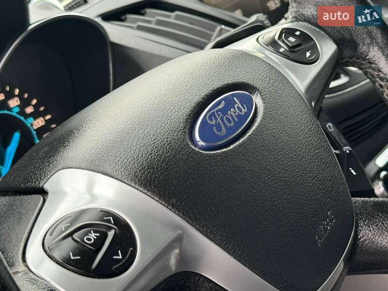 Внедорожник / Кроссовер Ford Escape 2013 в Ахтырке