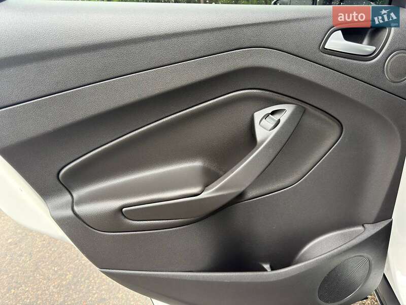 Внедорожник / Кроссовер Ford Escape 2013 в Ахтырке