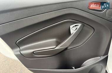 Позашляховик / Кросовер Ford Escape 2013 в 