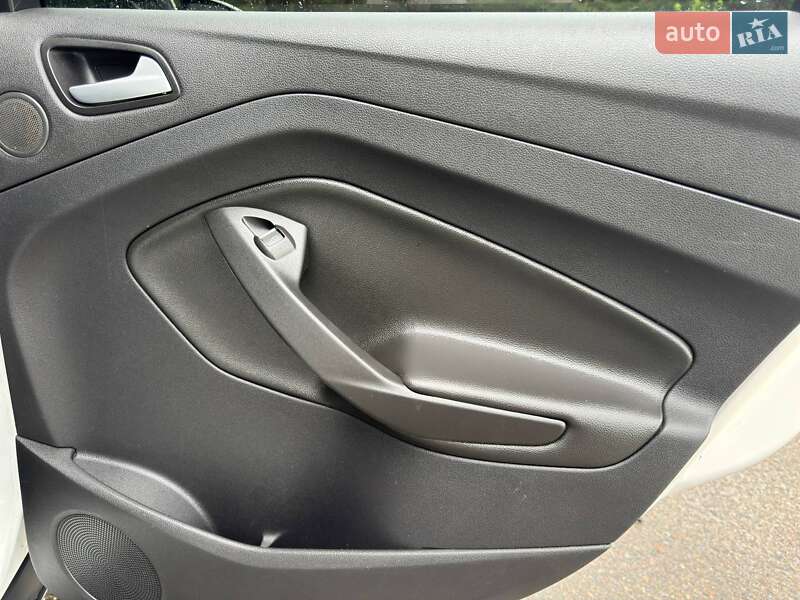 Внедорожник / Кроссовер Ford Escape 2013 в Ахтырке