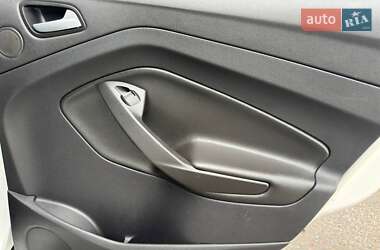 Позашляховик / Кросовер Ford Escape 2013 в 