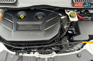 Позашляховик / Кросовер Ford Escape 2013 в 