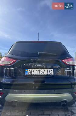 Позашляховик / Кросовер Ford Escape 2014 в 
