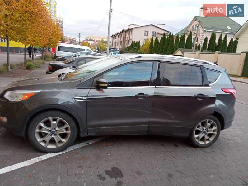 Позашляховик / Кросовер Ford Escape 2015 в  фото Позашляховик / Кросовер Ford Escape 2015 в