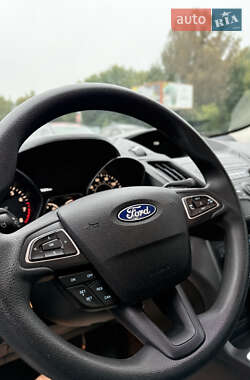 Позашляховик / Кросовер Ford Escape 2019 в  фото 33 Позашляховик / Кросовер Ford Escape 2019 в