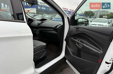 Позашляховик / Кросовер Ford Escape 2019 в  фото 38 Позашляховик / Кросовер Ford Escape 2019 в