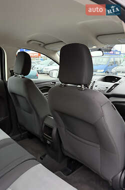 Позашляховик / Кросовер Ford Escape 2019 в  фото 46 Позашляховик / Кросовер Ford Escape 2019 в