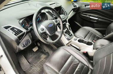 Позашляховик / Кросовер Ford Escape 2012 в 
