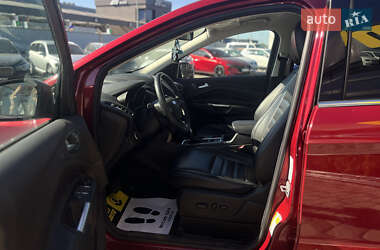 Внедорожник / Кроссовер Ford Escape 2019 в 