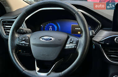 Внедорожник / Кроссовер Ford Escape 2019 в 